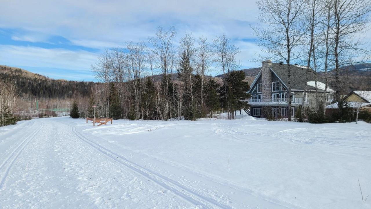 Condo-Chalet De La Vallee D'Edouard Л'Анс-Сен-Жан Экстерьер фото