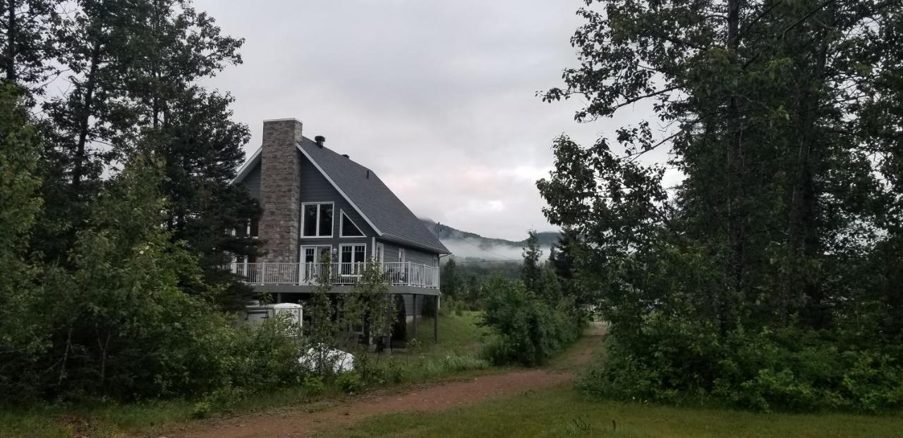 Condo-Chalet De La Vallee D'Edouard Л'Анс-Сен-Жан Экстерьер фото